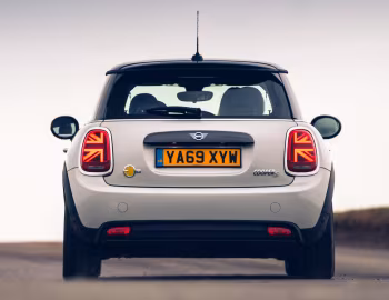MINI Cooper SE Level 2 [UK-spec] (F56) '2020–21