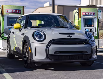 2022–н.ч. MINI Cooper SE [North America] (F56) '2021–н.ч.