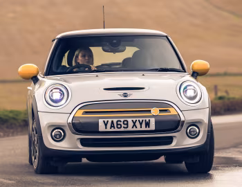 MINI Cooper SE Level 2 [UK-spec] (F56) '2020–21