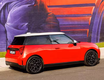MINI Cooper SE [Australia] (J01) '2024–pr.