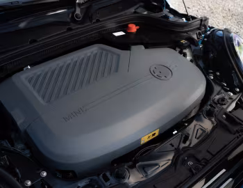 Under The Hood MINI Cooper SE [UK-spec] (F56) '2021–pr.