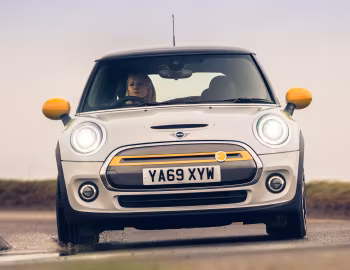 MINI Cooper SE Level 2 [UK-spec] (F56) '2020–21