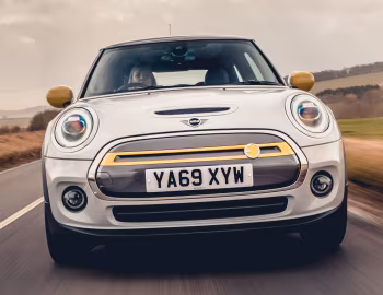 MINI Cooper SE Level 2 [UK-spec] (F56) '2020–21