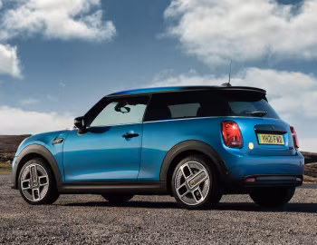 MINI Cooper SE [UK-spec] (F56) '2021–pr.