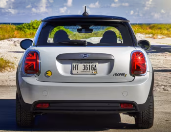 2020–21 MINI Cooper SE [North America] (F56) '2020–21