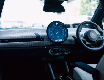 Передня панель MINI Cooper SE [Japan] (J01) '2024–н.ч.