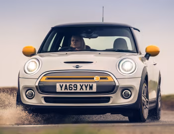 MINI Cooper SE Level 2 [UK-spec] (F56) '2020–21