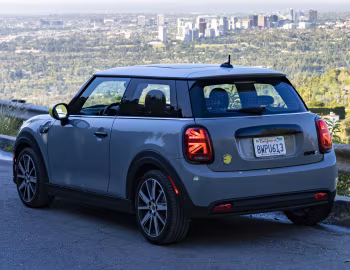 2022–н.ч. MINI Cooper SE [North America] (F56) '2021–н.ч.