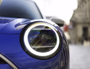MINI Cooper SE [UK-spec] (J01) '2023–pr.
