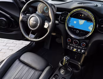 Интерьер MINI Cooper SE Cabrio [Worldwide] (F57) '2023–н.в.