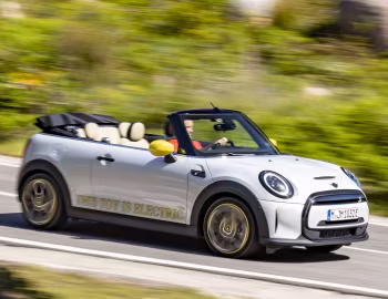 MINI Cooper SE Cabrio Prototype (F57) '07.2022