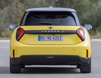 MINI Cooper SE Classic Trim [Worldwide] (J01) '2024–pr.