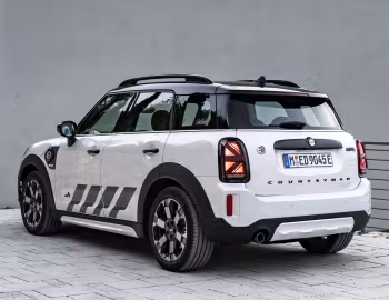 MINI Cooper SE Countryman ALL4 "Untamed Edition" [Worldwide] (F60) '2022–23