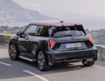 MINI Cooper SE John Cooper Works Trim [Worldwide] (J01) '2023–pr.