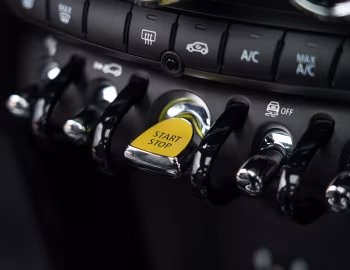 Interior MINI Cooper SE Level 3 [UK-spec] (F56) '2020–21