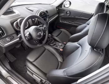 Інтер'єр 2018–20 MINI Cooper S E Countryman ALL4 [North America] (F60) '2017–20