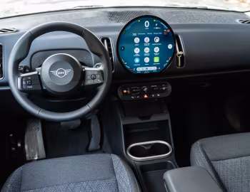 Передня панель MINI Countryman D Essential [Argentina] '2026
