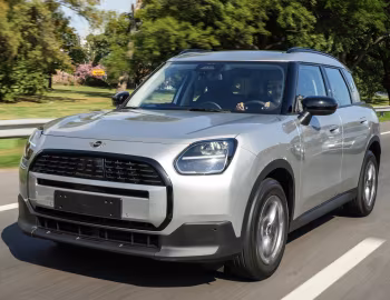 MINI Countryman D Essential [Argentina] '2026