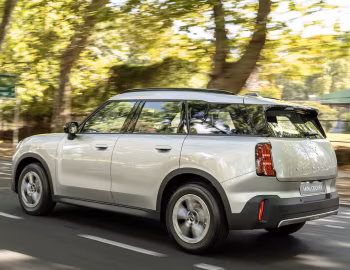 MINI Countryman D Essential [Argentina] '2026