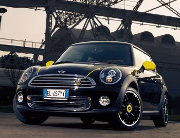 Mini Cooper "Ray Line" [Italy] (R56) '2012
