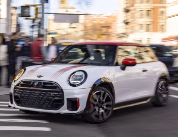 2025–н.в. MINI John Cooper Works [North America] (F66) '2025–н.в.