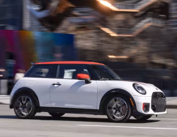 2025–н.в. MINI John Cooper Works [North America] (F66) '2025–н.в.