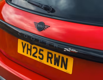 MINI John Cooper Works [UK-spec] (F66) '2024–н.ч.