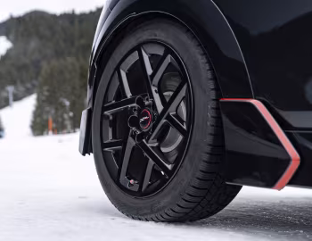 MINI John Cooper Works Accessorized [Worldwide] (F66) '2025–н.в.