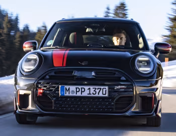 MINI John Cooper Works Accessorized [Worldwide] (F66) '2025–н.в.