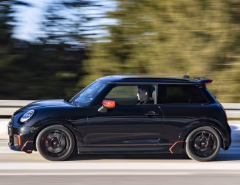 MINI John Cooper Works Accessorized [Worldwide] (F66) '2025–н.в.