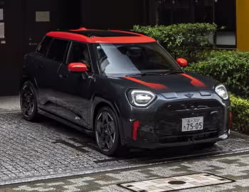 MINI John Cooper Works Aceman [Japan] (J05) '2025–н.в.
