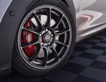 MINI John Cooper Works "Bulldog Racing Edition" (F56) '2023