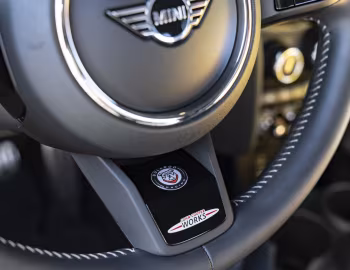 Интерьер MINI John Cooper Works "Bulldog Racing Edition" (F56) '2023