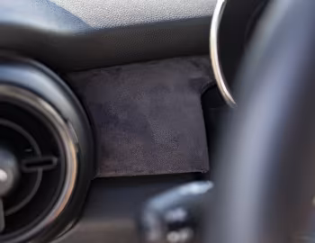 Интерьер MINI John Cooper Works "Bulldog Racing Edition" (F56) '2023
