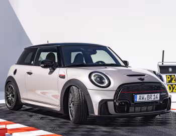 MINI John Cooper Works "Bulldog Racing Edition" (F56) '2023