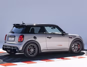 MINI John Cooper Works "Bulldog Racing Edition" (F56) '2023
