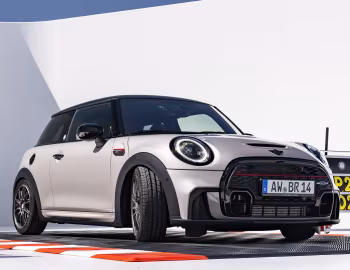 MINI John Cooper Works "Bulldog Racing Edition" (F56) '2023