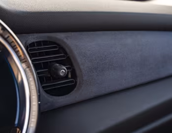 Интерьер MINI John Cooper Works "Bulldog Racing Edition" (F56) '2023