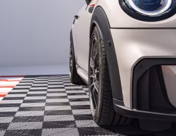 MINI John Cooper Works "Bulldog Racing Edition" (F56) '2023