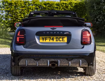MINI John Cooper Works Cabrio [UK-spec] (F67) '2025–н.в.