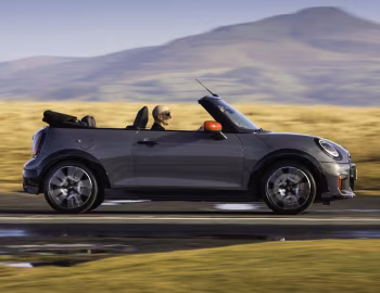 MINI John Cooper Works Cabrio [UK-spec] (F67) '2025–pr.
