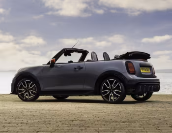 MINI John Cooper Works Cabrio [UK-spec] (F67) '2025–pr.