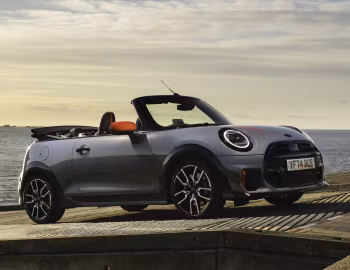 MINI John Cooper Works Cabrio [UK-spec] (F67) '2025–pr.