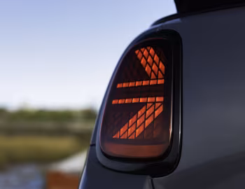MINI John Cooper Works Cabrio [UK-spec] (F67) '2025–pr.