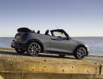 MINI John Cooper Works Cabrio [UK-spec] (F67) '2025–pr.