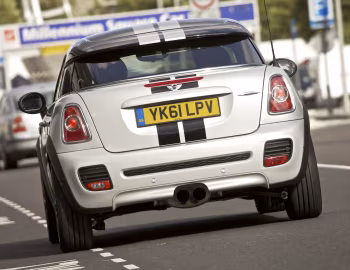 MINI John Cooper Works Coupe [UK-spec] (R58) '09.2011–15