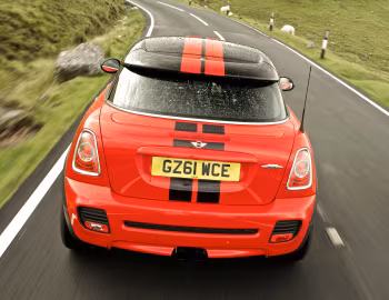 MINI John Cooper Works Coupe [UK-spec] (R58) '09.2011–15