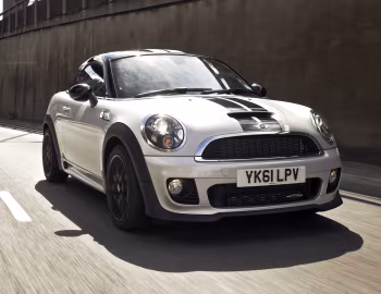MINI John Cooper Works Coupe [UK-spec] (R58) '09.2011–15