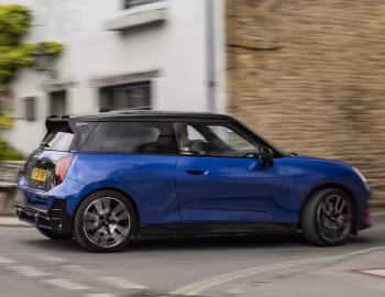 MINI John Cooper Works Electric [UK-spec] (J01) '2025–н.в.