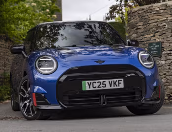 MINI John Cooper Works Electric [UK-spec] (J01) '2025–н.в.
